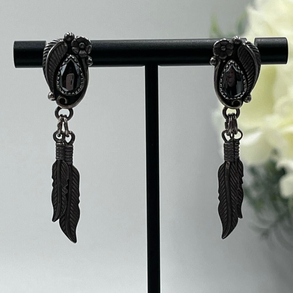 FM‎ Fred Maloney Vintage Native American Onyx Sterling Silver Feather Earrings